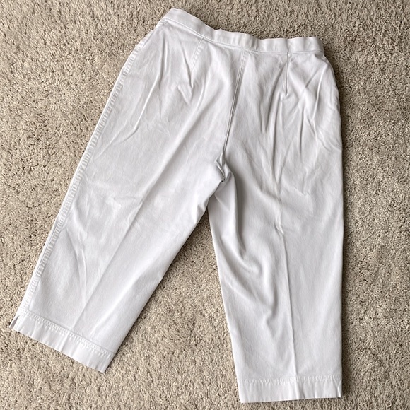 ๐ Westbound Essentials | Capris - Picture 8 of 8